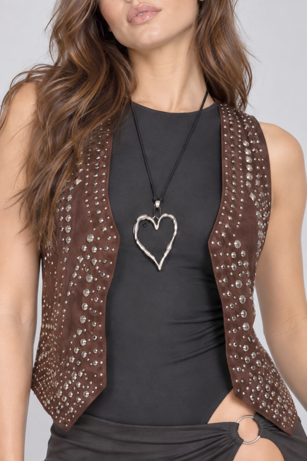 BODY + GILETTE + MINI FALDA + COLLAR