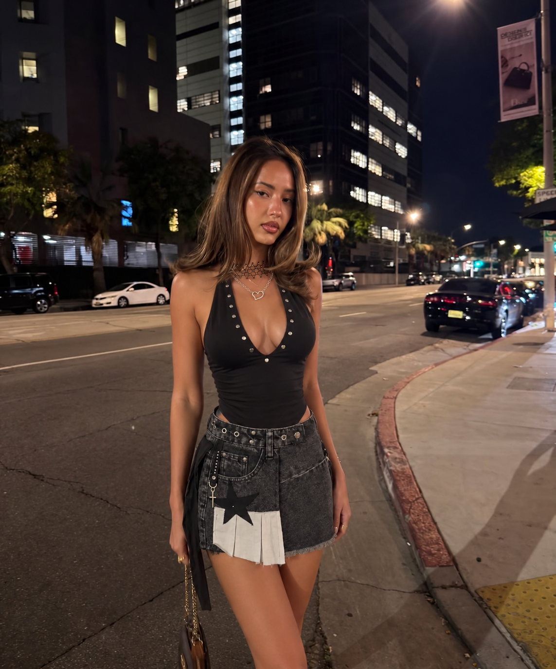 BODY + MINI FALDA + SET COLLARES