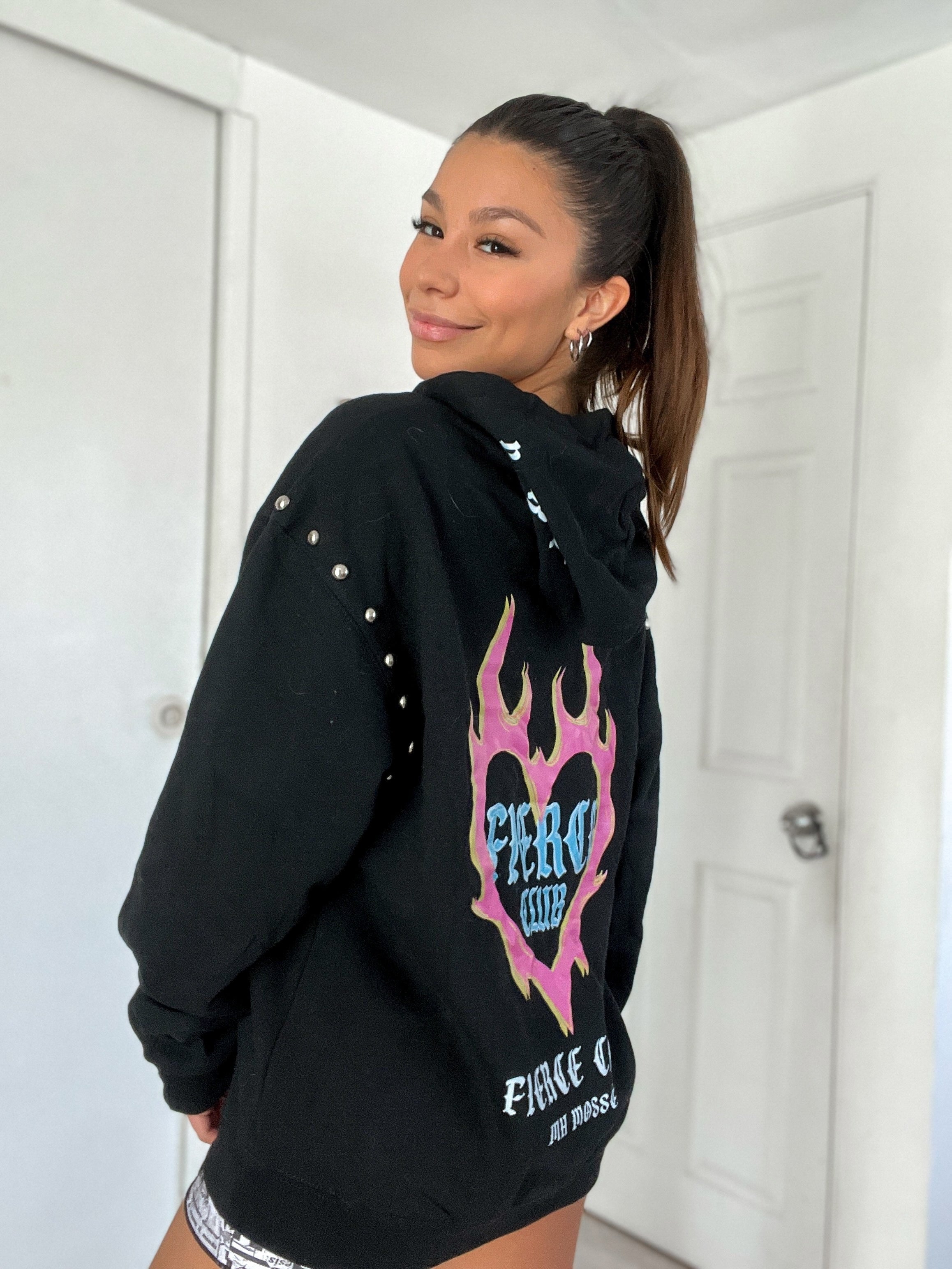 REMAKE POLERÓN FIERCE CLUB