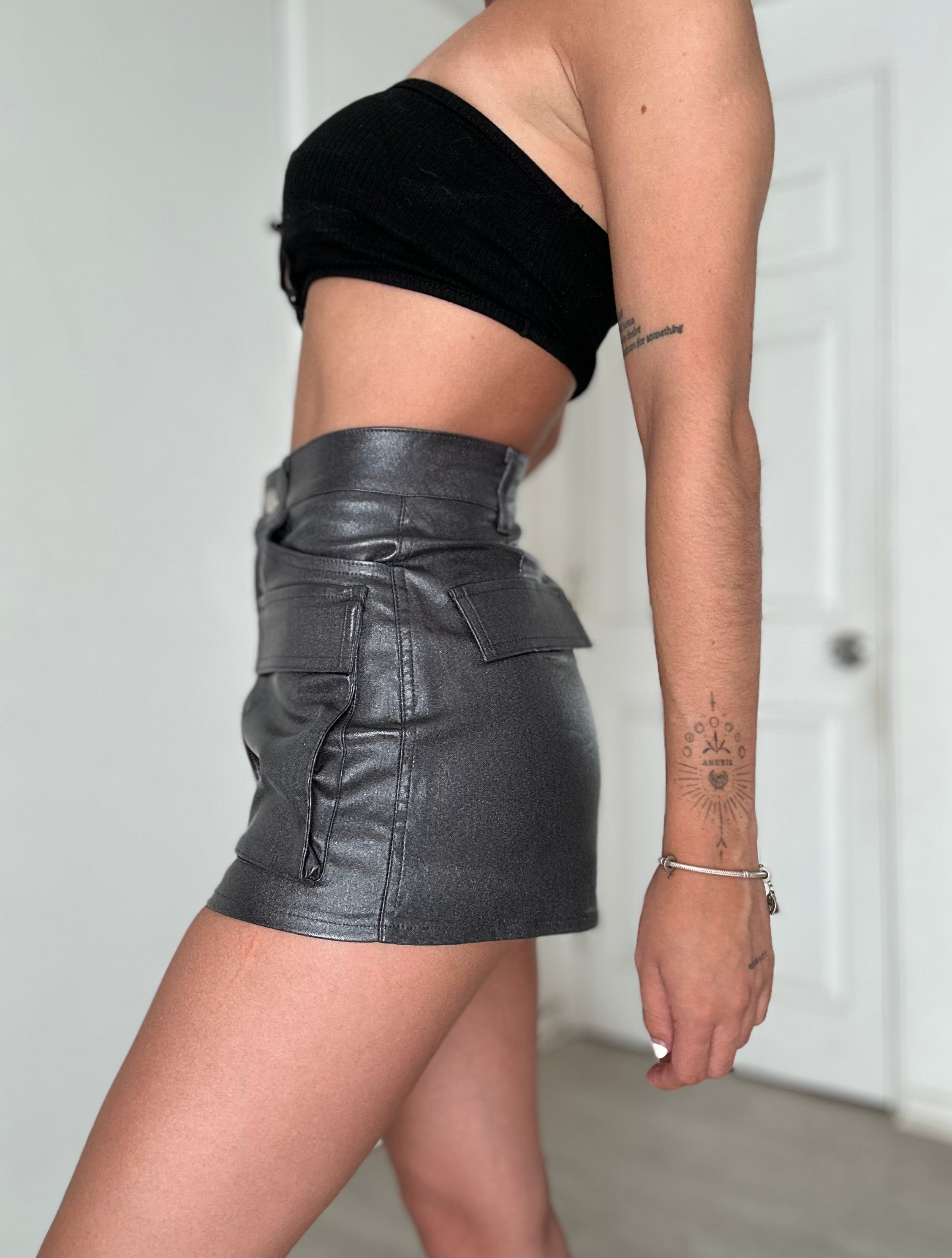 SHORT MINI GRIS METALIZADO