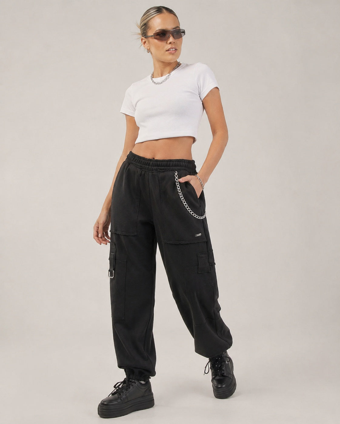 POLERÓN FIERCE CLUB + PANT BUZO CADENAS RIOT
